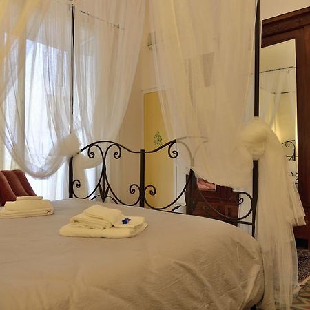 Real Teatro Umberto I Bed & Breakfast Palermo Ngoại thất bức ảnh