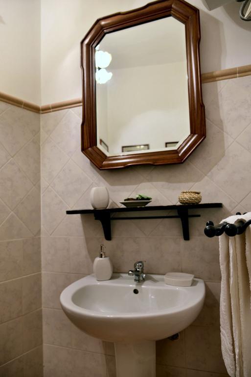 Real Teatro Umberto I Bed & Breakfast Palermo Ngoại thất bức ảnh