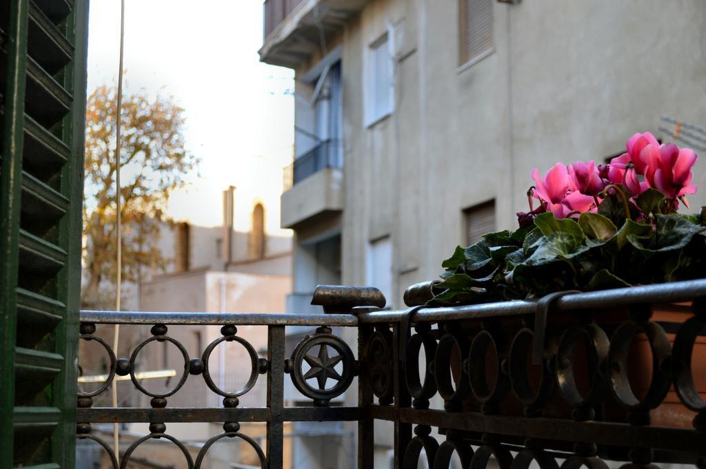 Real Teatro Umberto I Bed & Breakfast Palermo Ngoại thất bức ảnh