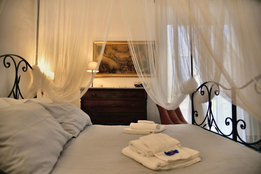 Real Teatro Umberto I Bed & Breakfast Palermo Ngoại thất bức ảnh