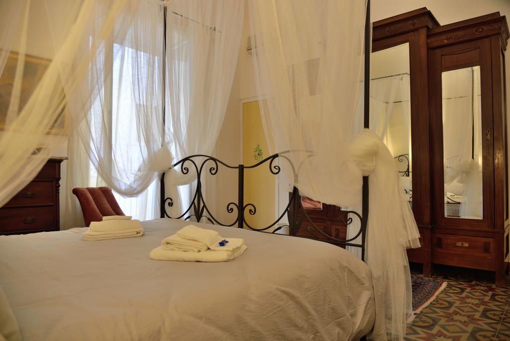 Real Teatro Umberto I Bed & Breakfast Palermo Ngoại thất bức ảnh