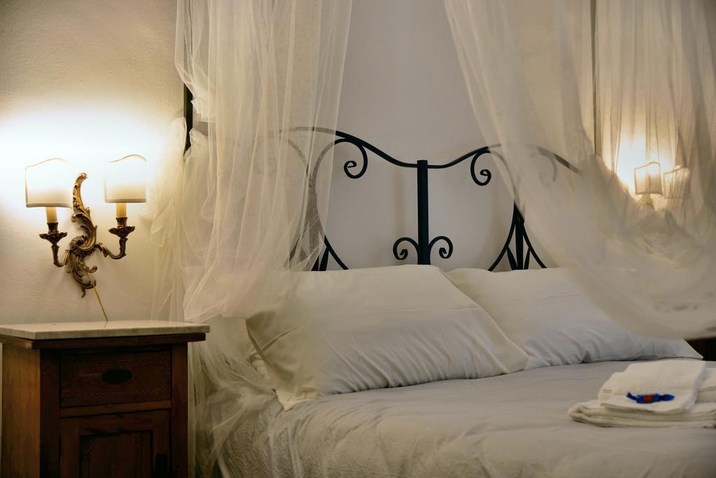 Real Teatro Umberto I Bed & Breakfast Palermo Ngoại thất bức ảnh