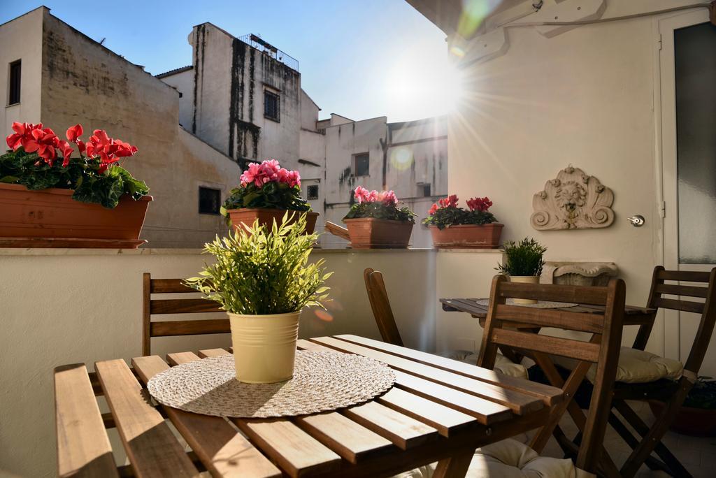 Real Teatro Umberto I Bed & Breakfast Palermo Ngoại thất bức ảnh
